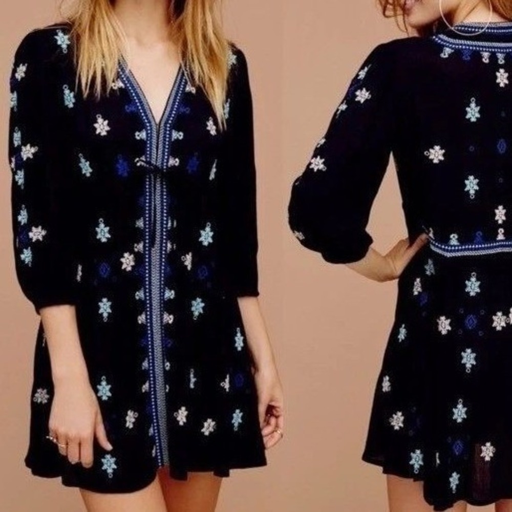 Free People Mini Dress‎ Womens XS Black Embroidered Boho V-Neck Long Sleeve New